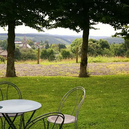 Comfortable, Quiet Holiday Home, Small Village, Great View * לה רושה - אן - ארדן