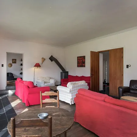 בית נופש Comfortable, Quiet Holiday Home, Small Village, Great View לה רושה - אן - ארדן