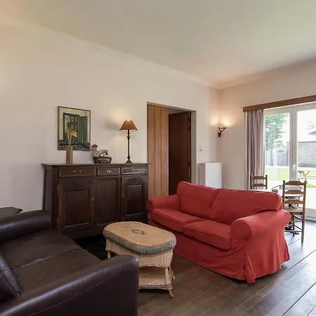Comfortable, Quiet Holiday Home, Small Village, Great View בית נופש לה רושה - אן - ארדן