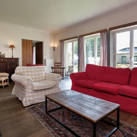 Comfortable, Quiet Holiday Home, Small Village, Great View * לה רושה - אן - ארדן